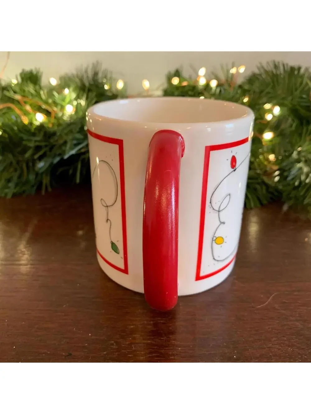 Vintage Sassy Sisters Christmas Mug: 